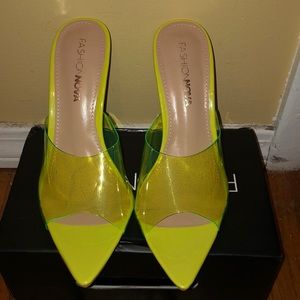 Neon Yellow Mule Heeled Sandals. 🍋
